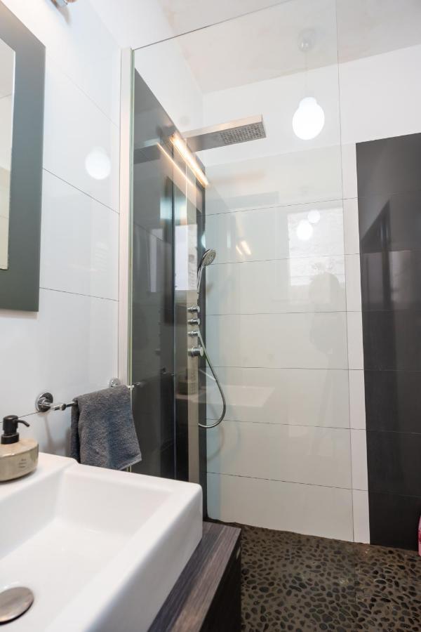 Cozy & Spacious Flat Near Victoriei Square Bucureşti Exterior foto