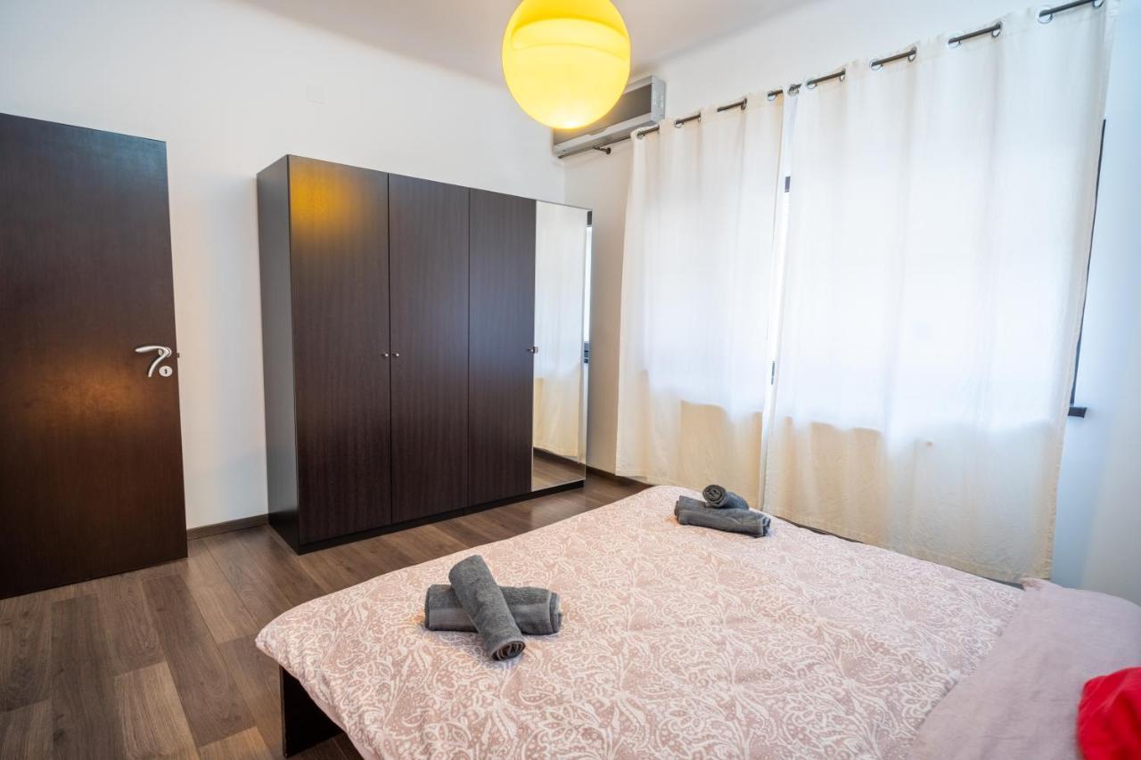 Cozy & Spacious Flat Near Victoriei Square Bucureşti Exterior foto