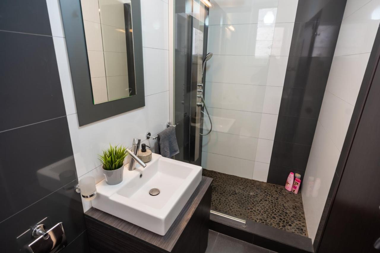 Cozy & Spacious Flat Near Victoriei Square Bucureşti Exterior foto